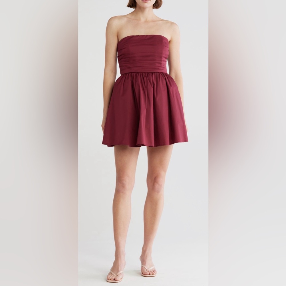 Lush Pleated Bodice Strapless Minidress. Size M